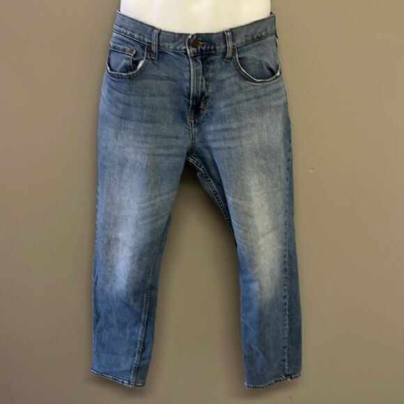 Old Navy Men’s Light Wash Faded Athletic Built-In Flex Straight Jeans- 33 X 30 - Picture 1 of 11